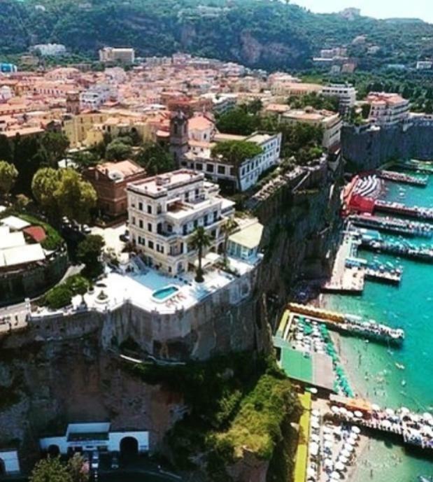 Villa La Terrazza Suites Sorrento Kültér fotó