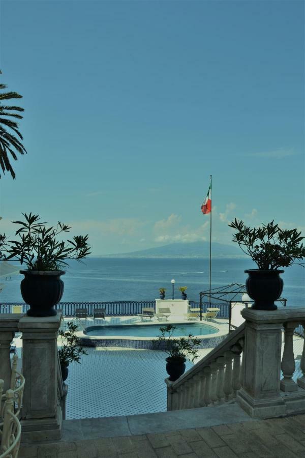 Villa La Terrazza Suites Sorrento Kültér fotó